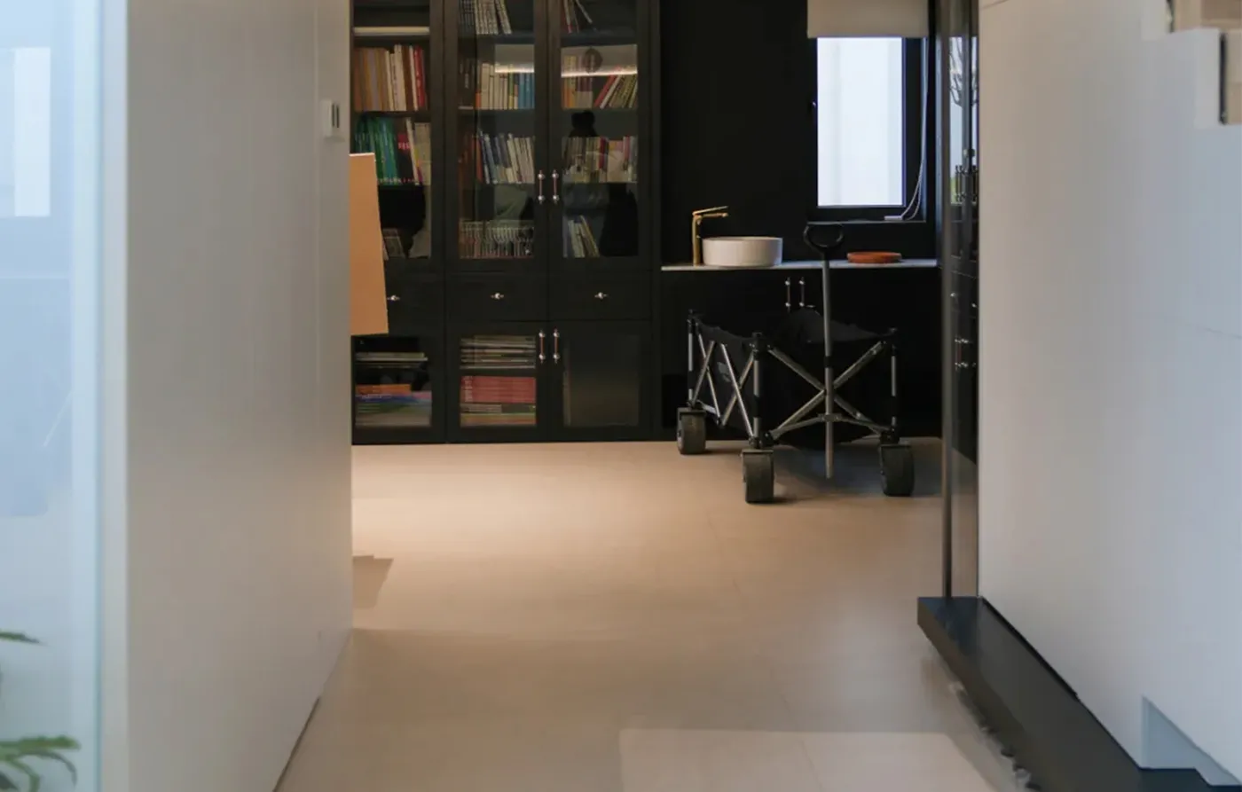 Home Decoration Case | Restrained Narrative in Duplex Structure